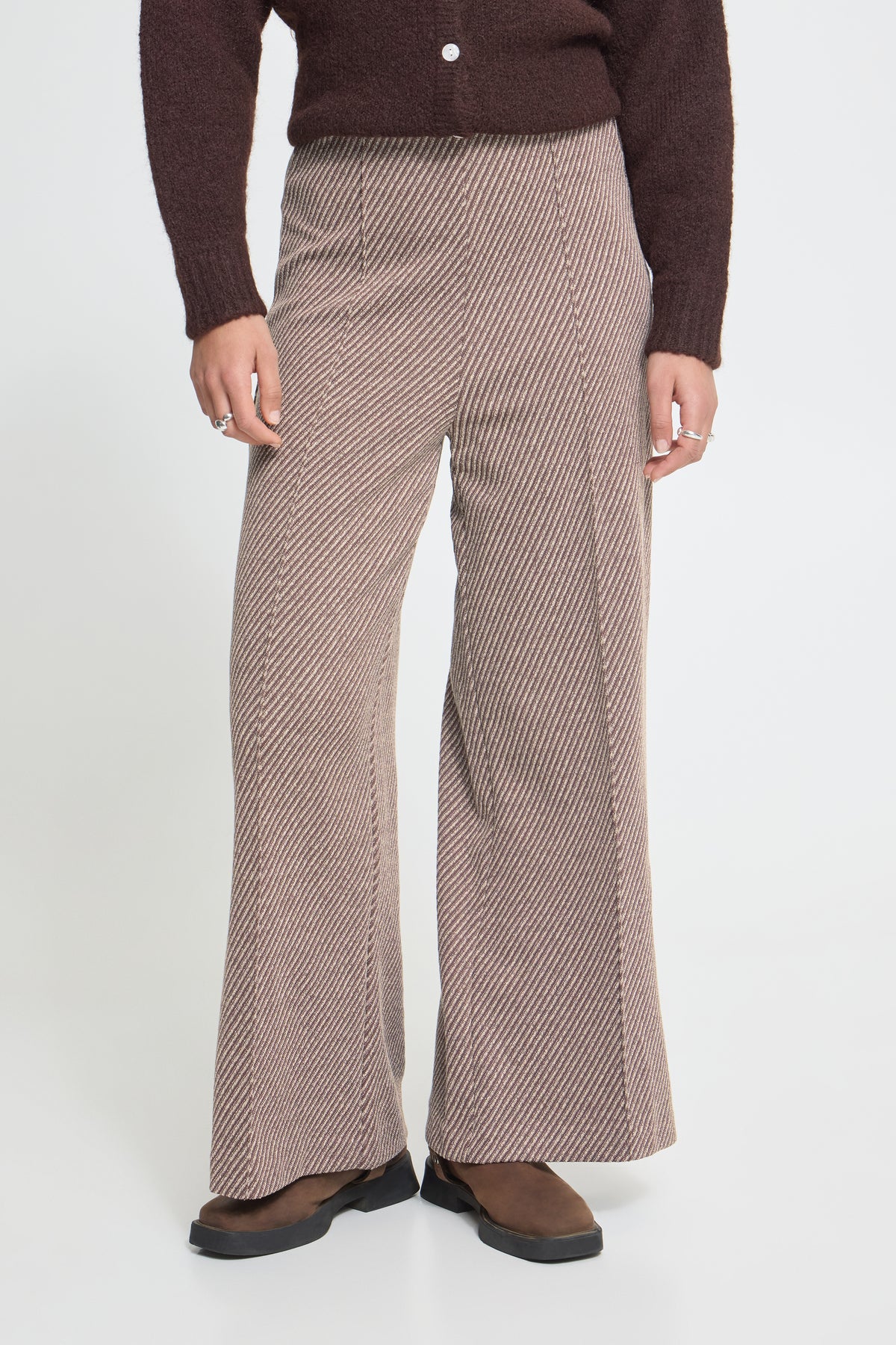 Pantalón kate ancho